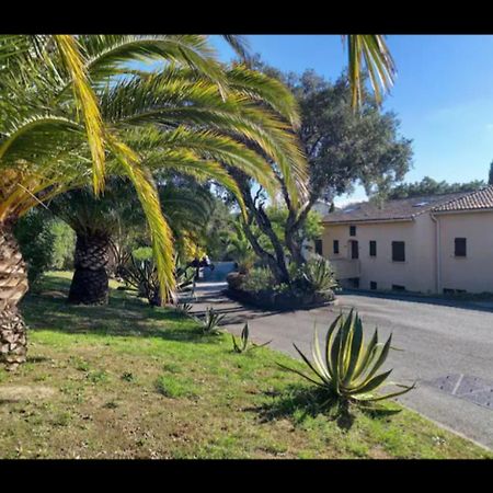 Location Dans Residence Calme, Proche Mer キャバレール・シュル・メール エクステリア 写真